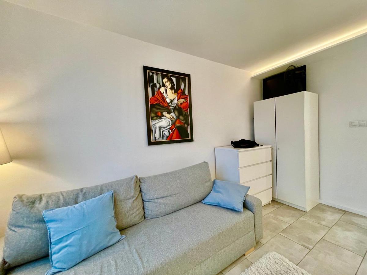 Palace 3 Wifi 65'Tv Netflix Hbo Disney Applettv Βαρσοβία Εξωτερικό φωτογραφία